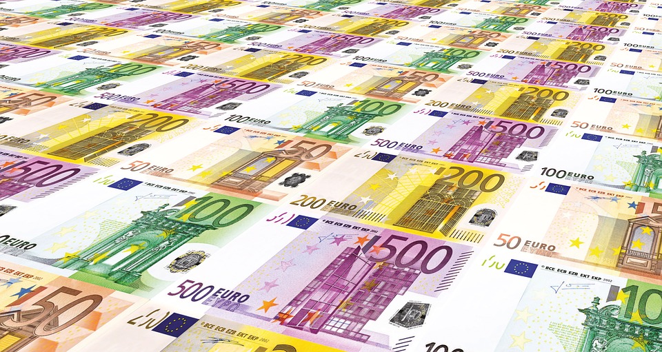 Novanta paesi non Ue a rischio elusione fiscale sotto la lente di Bruxelles.